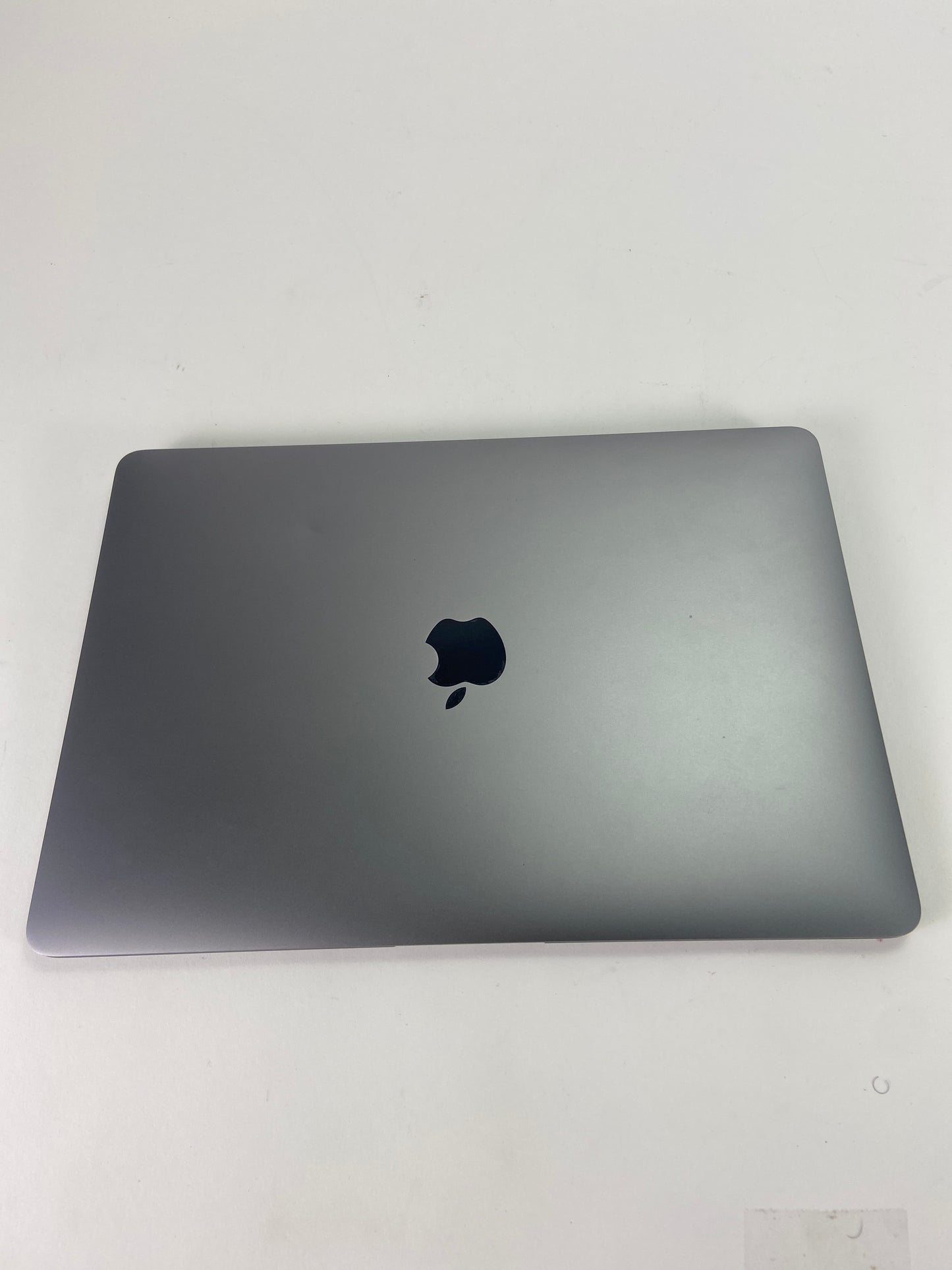 2018 Apple MacBook Air 13.3" i5 1.6GHz 8GB RAM 250GB SSD Space Gray A1932