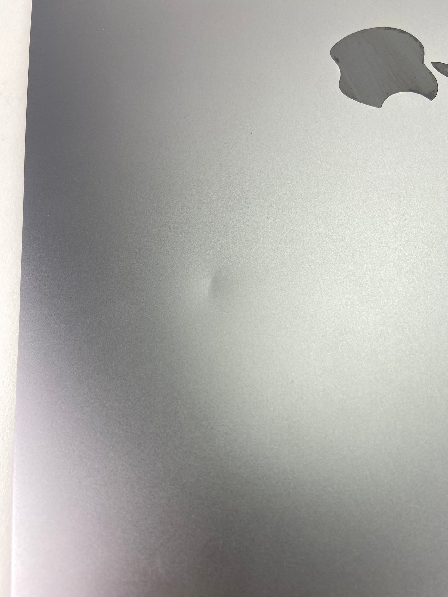 2018 Apple MacBook Air 13.3" i5 1.6GHz 8GB RAM 250GB SSD Space Gray A1932