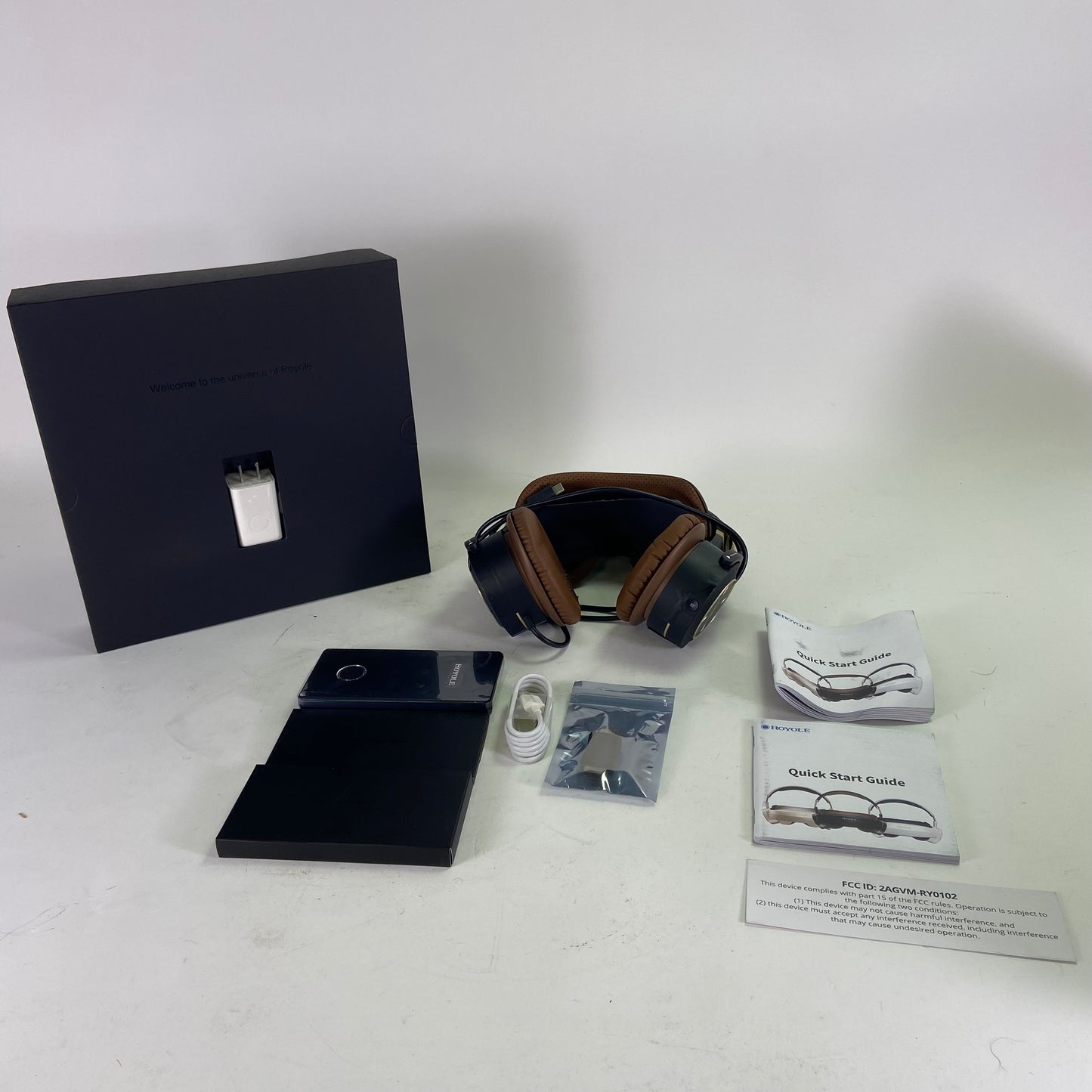 Royole Moon 32GB 3D Virtual Mobile Theater Headset