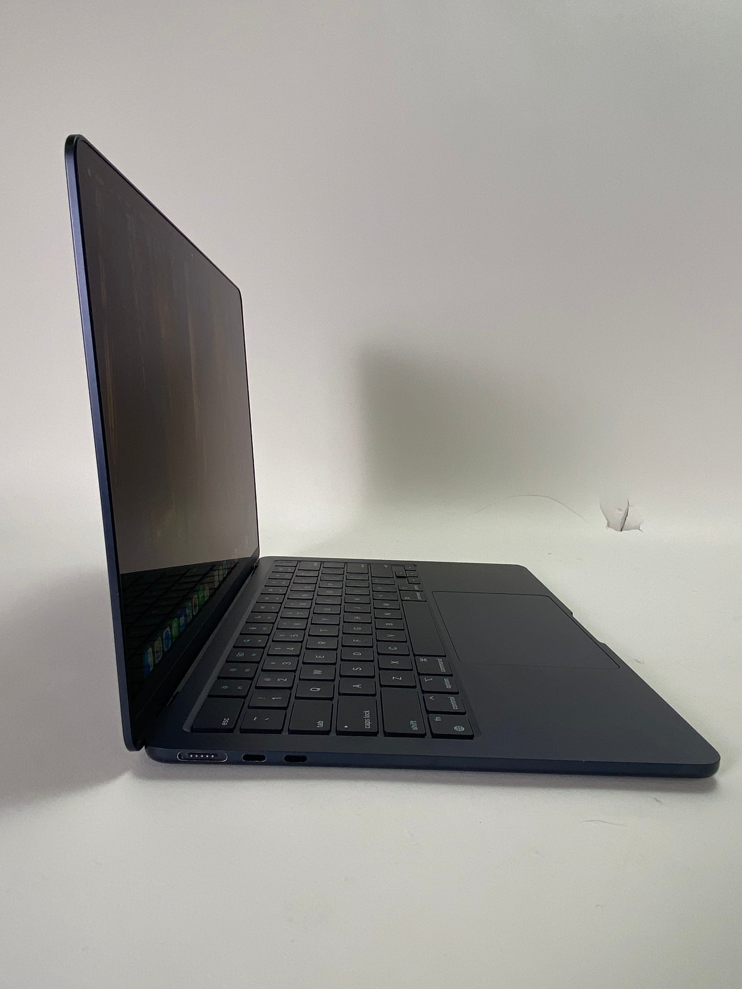 2022 Apple MacBook Air 13.6" M2 8C GPU 3.5GHz 8GB RAM 256GB SSD A2681