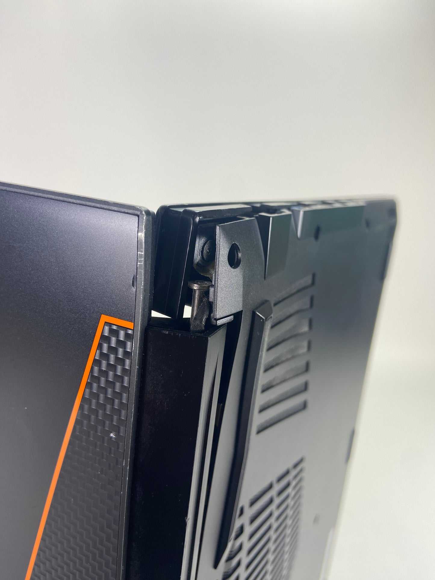 GIGABYTE Aero 15 I7 7700HQ 16GB RAM 1TB NVIDIA GeForce GTX 1060