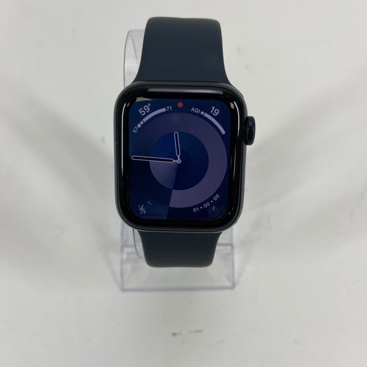 Unlocked Apple Watch SE 2nd Gen 40MM Aluminum MRG63LL/A Used