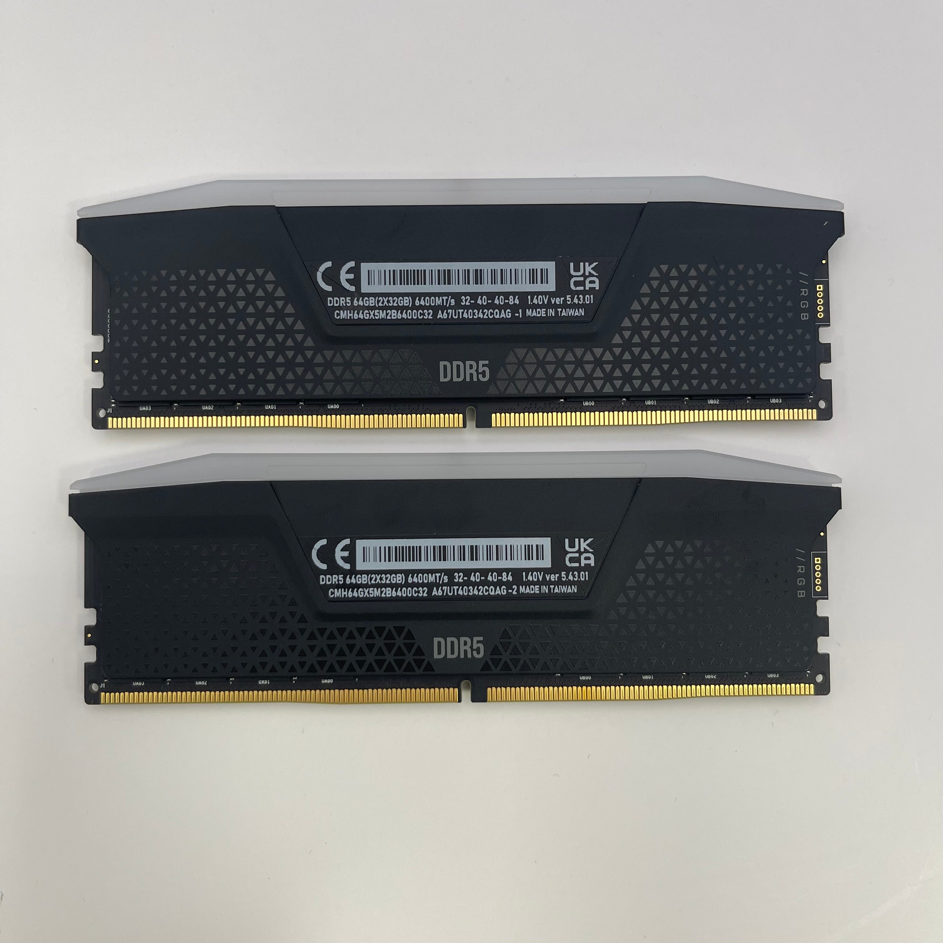 メモリー Vengeance DDR5 64GB(2x32GB)6400MT/s VENGEANCE® RGB 64GB (2x32GB) DDR5 DRAM 6400MT/s CL42 Intel XMP