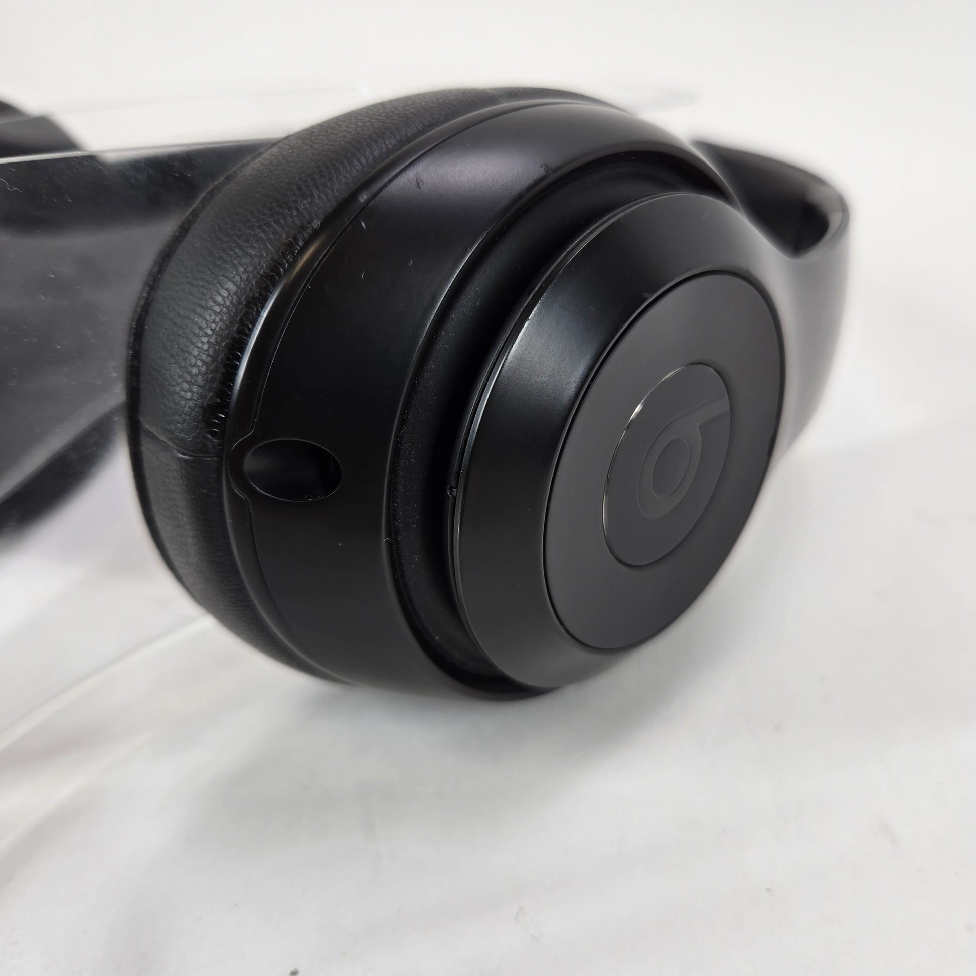 Beats Studio3 Wireless OverEar Bluetooth Headphones Matte Black MX3X2