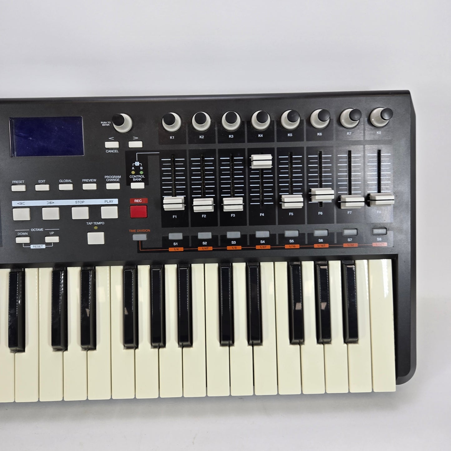 AKAI Professional MPK49 49 Key USB/Midi Performance Keyboard Controller