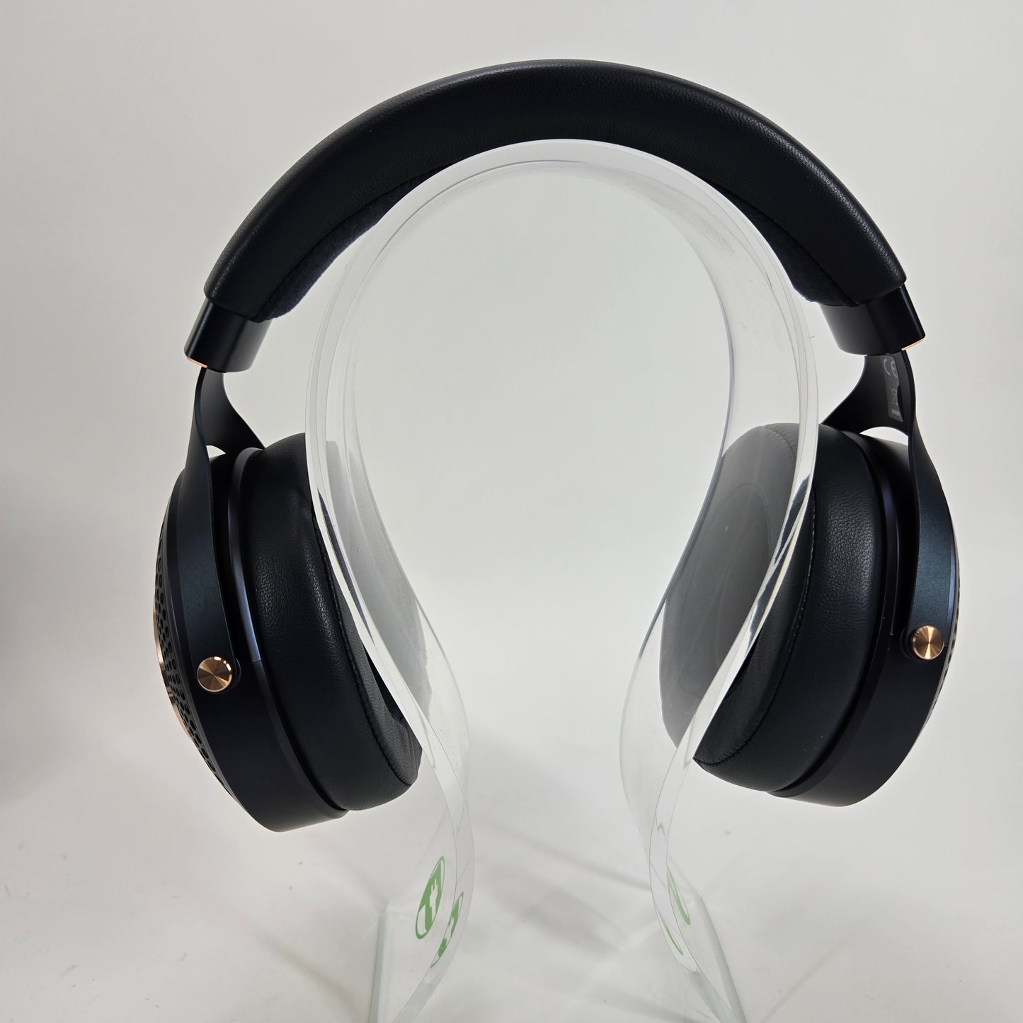 Focal Celestee High-End Closed-Back Wired Headphones Navy Blue/Copper ECELCAS101