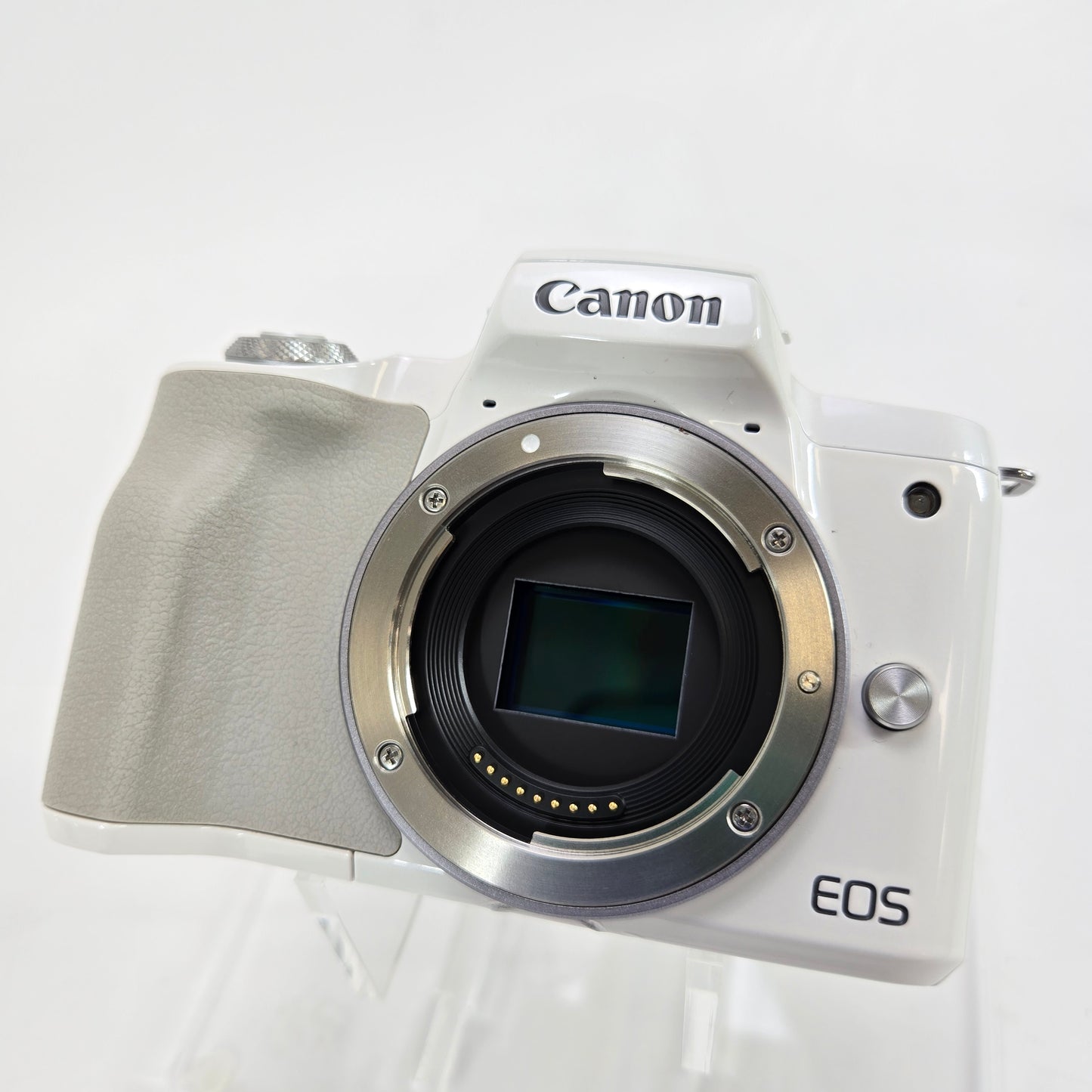 Canon EOS M50 24.1MP White Mirrorless Digital Camera & Canon EF-M 15-45mm Lens