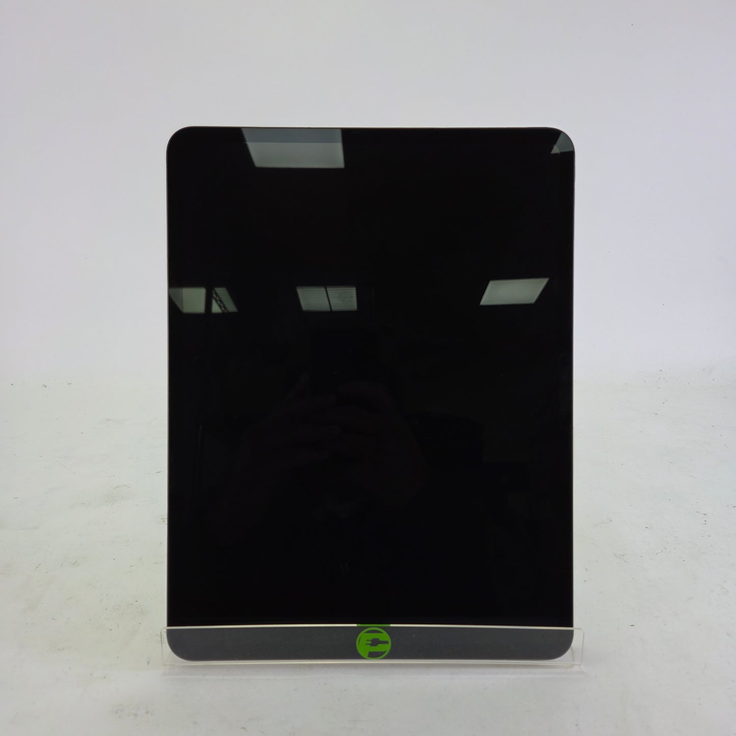 Unlocked Apple iPad Pro 13" M5 256GB Space Black ME7W4LL/A