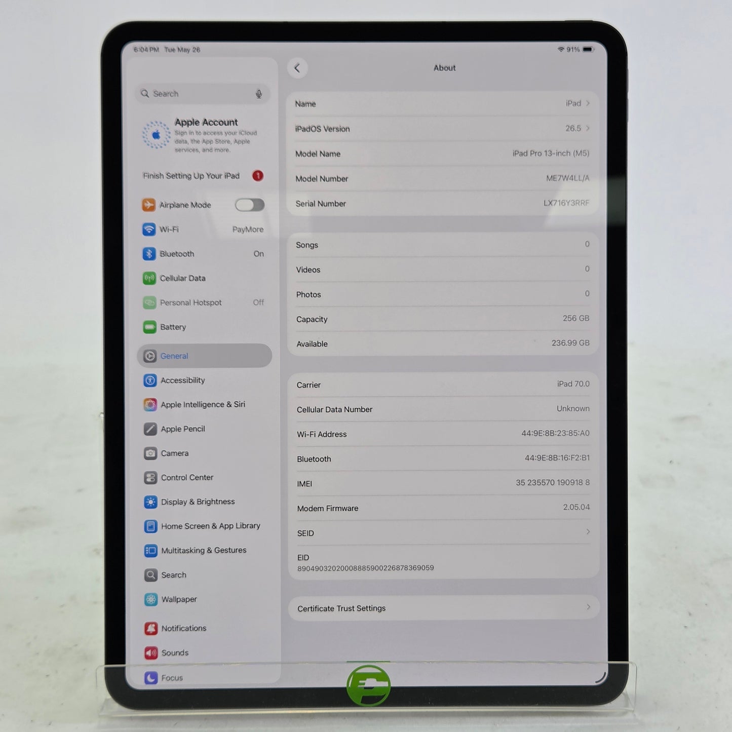 Unlocked Apple iPad Pro 13" M5 256GB Space Black ME7W4LL/A