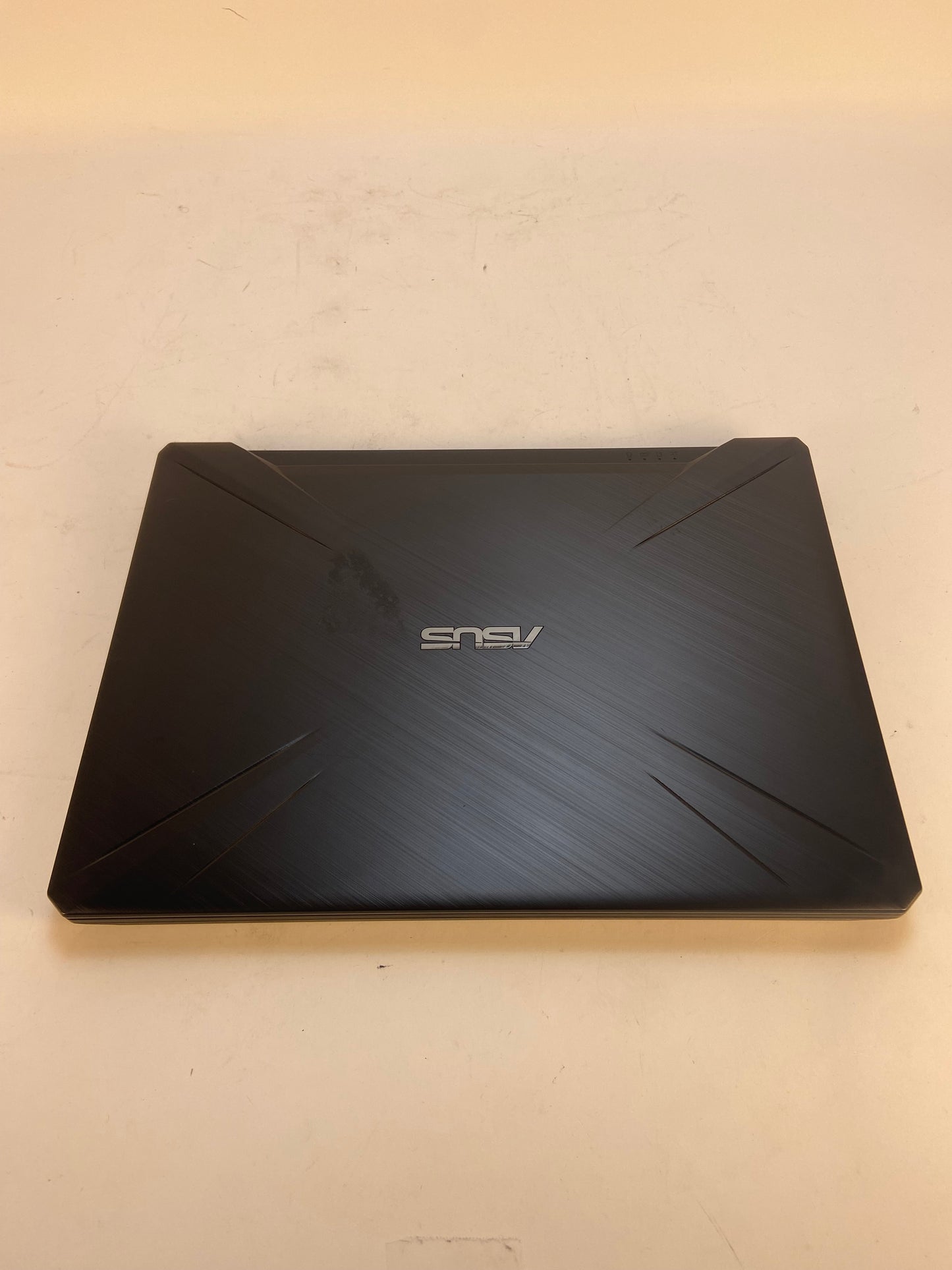 ASUS FX5050D 15.6" Ryzen 5 3550H 8GB RAM 256GB SSD GeForce GTX 1050