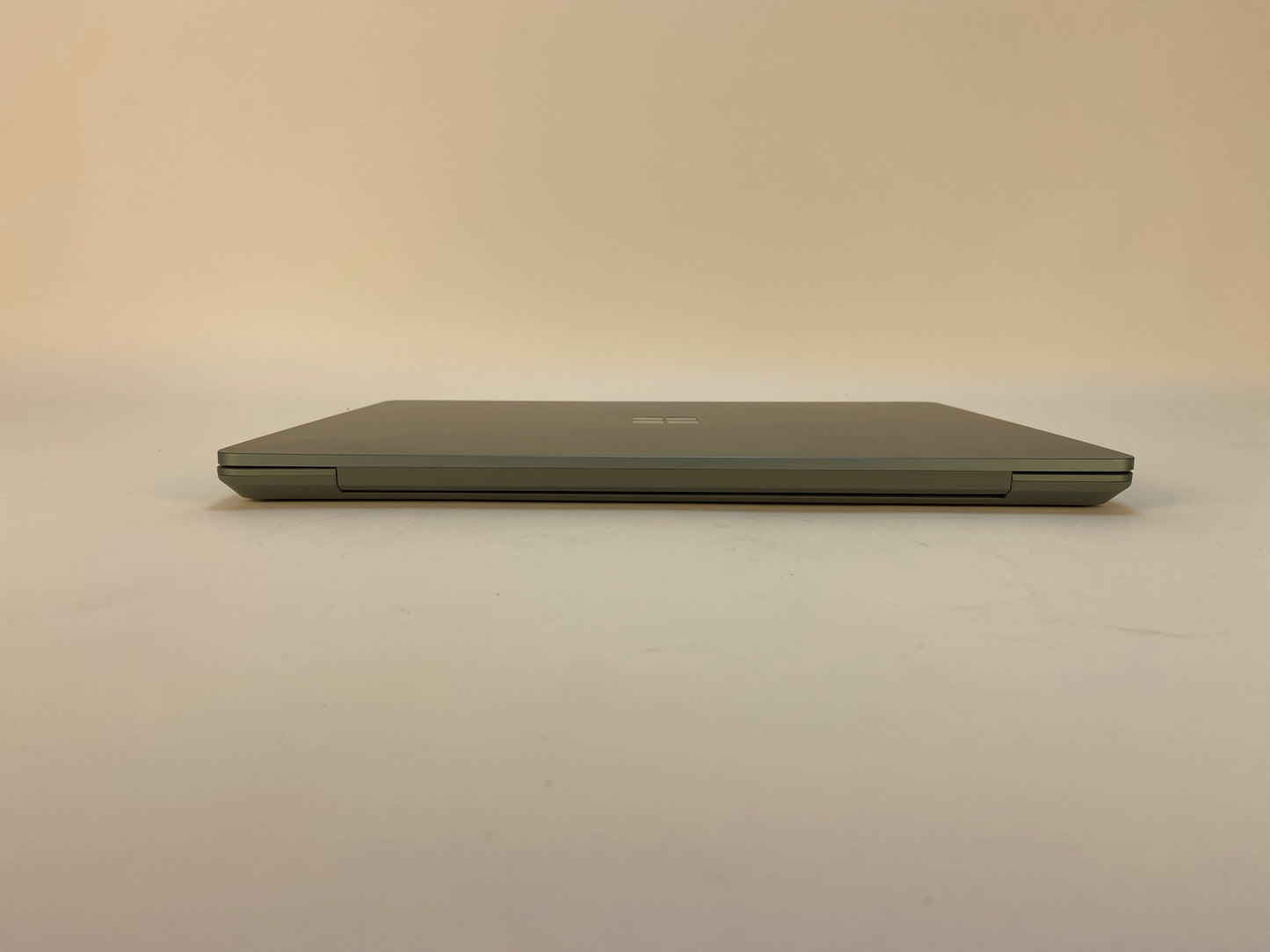 Microsoft Surface Laptop Go 3  2013 12.4" i5-1235U 2.5GHz 8GB RAM 256GB SSD