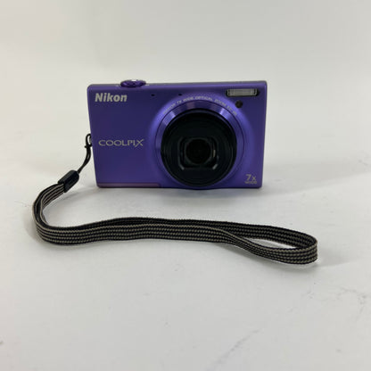 Nikon COOLPIX S6100 16.0MP Digital Point And Shoot Camera