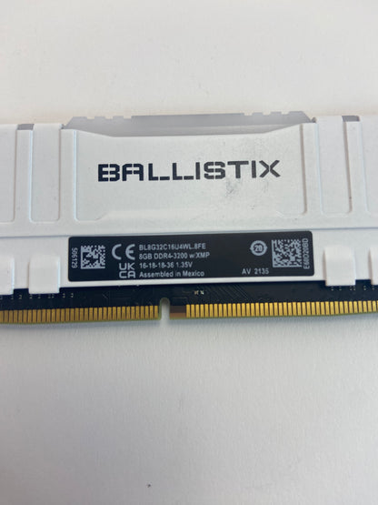 Crucial Ballistix 16GB (2x8GB) DDR4 3200MHz BL8G32C16U4WL.8FE + T-Force Vulcan 8GB 3000MHz