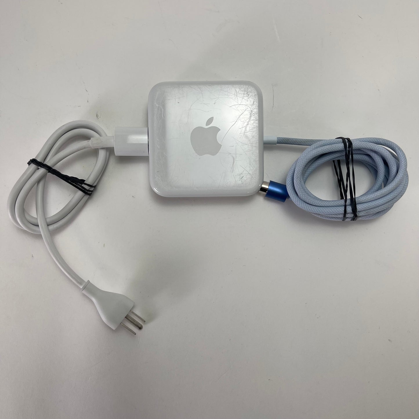 2024 Apple iMac 24" M4 16GB RAM 256GB SSD Blue MWUF3LL/A [Very Good]