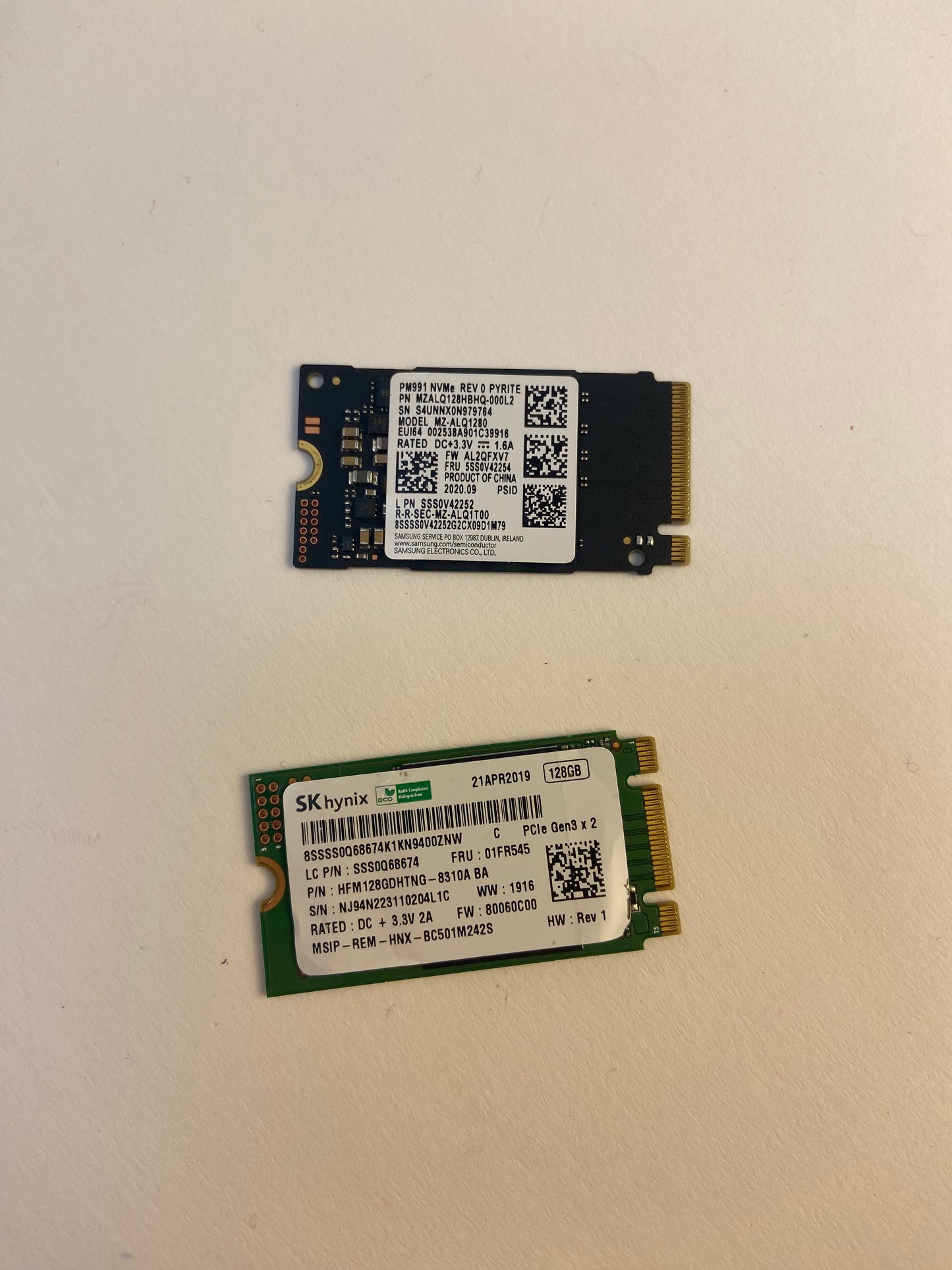 Lot of 2 Samsung and SK Hynix  M.2 128GB NVMe SSD