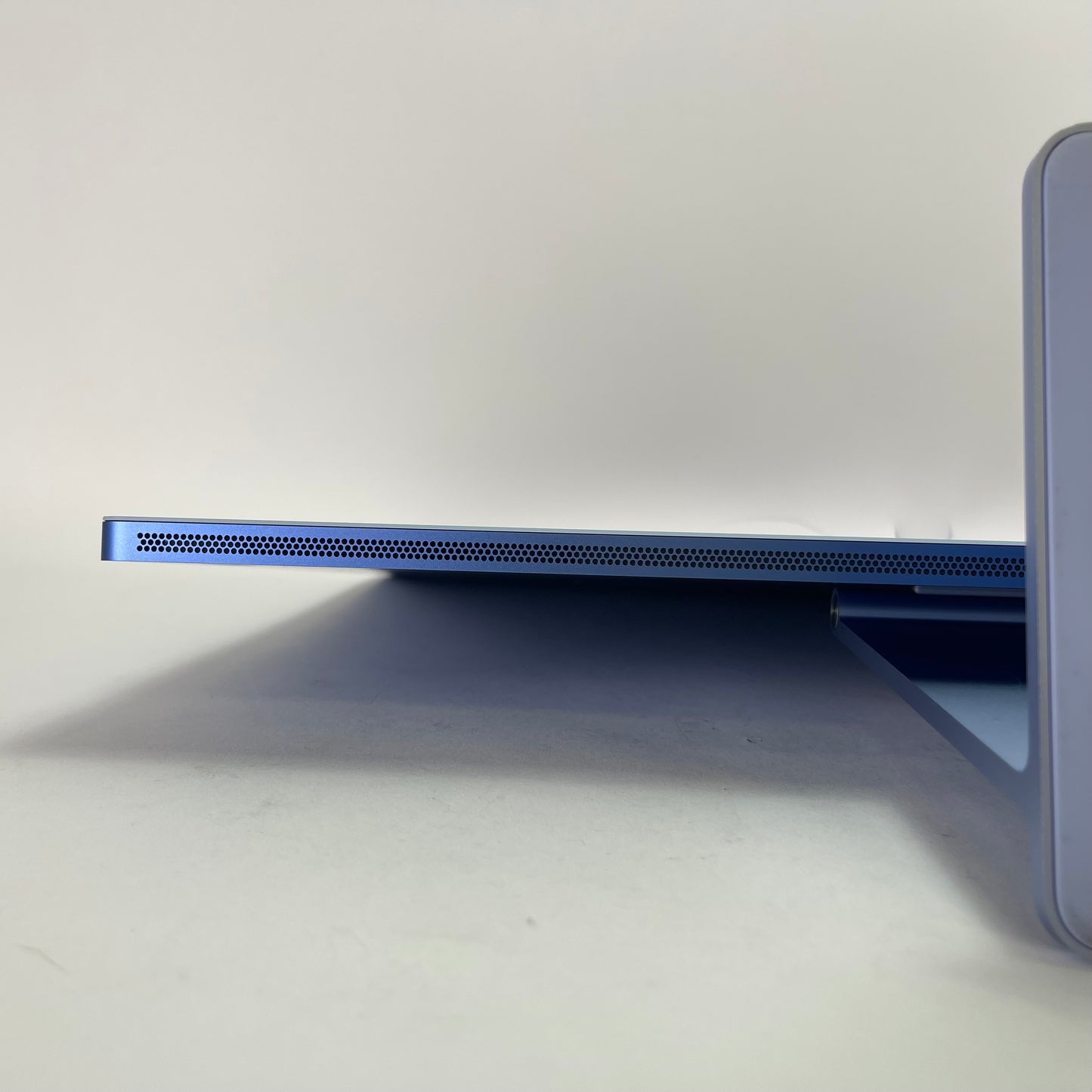 2024 Apple iMac 24" M4 16GB RAM 256GB SSD Blue MWUF3LL/A [Very Good]