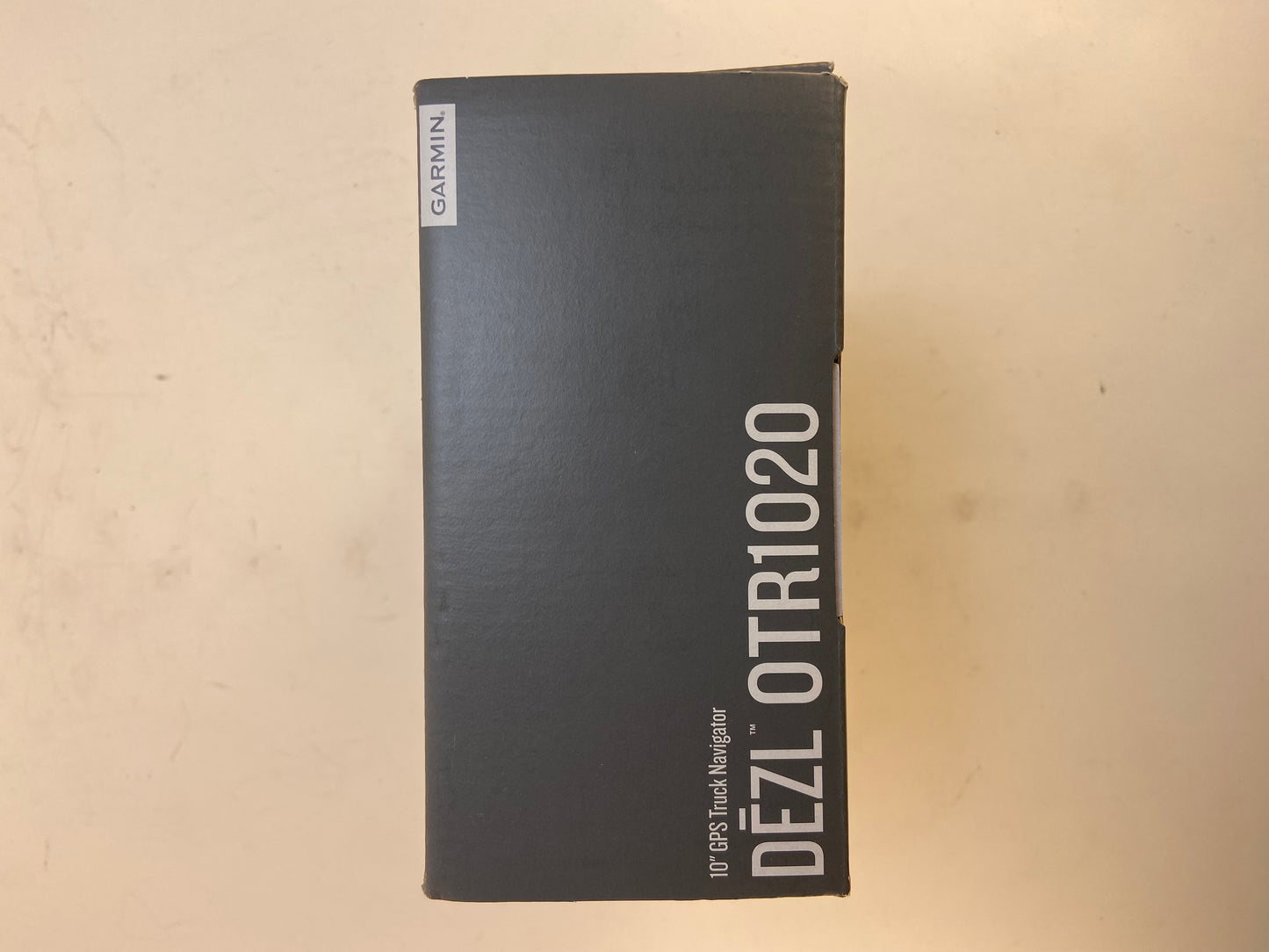 New Garmin DEZL OTR1020 GPS Truck Navigator