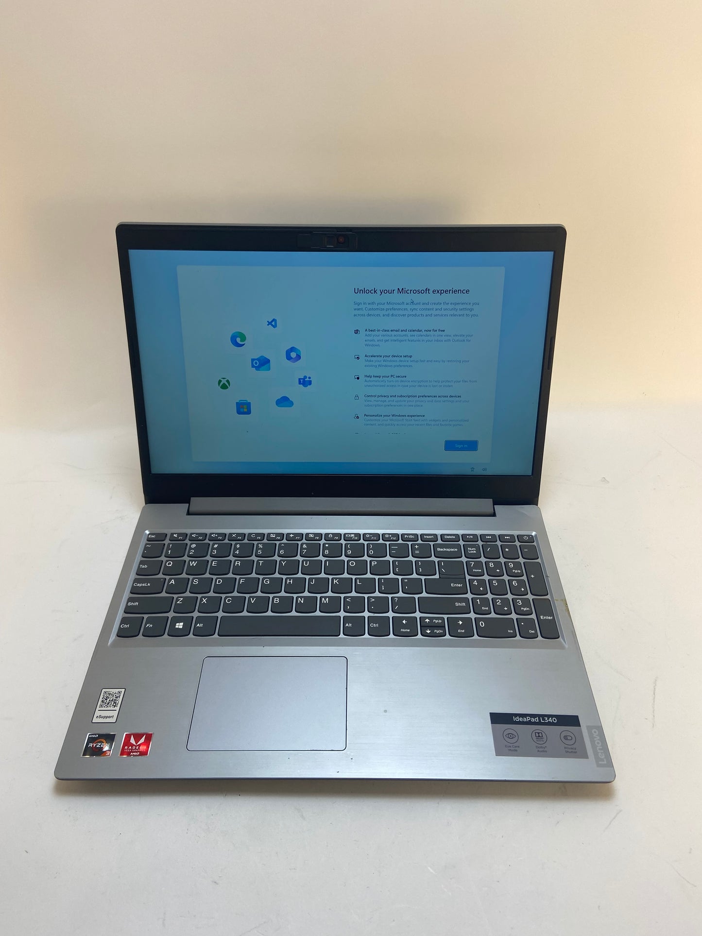 Lenovo L340-15API Laptop 81LW005PUS 15.6" Ryzen 3 3200U 2.6GHz 8GB RAM 1TB HDD