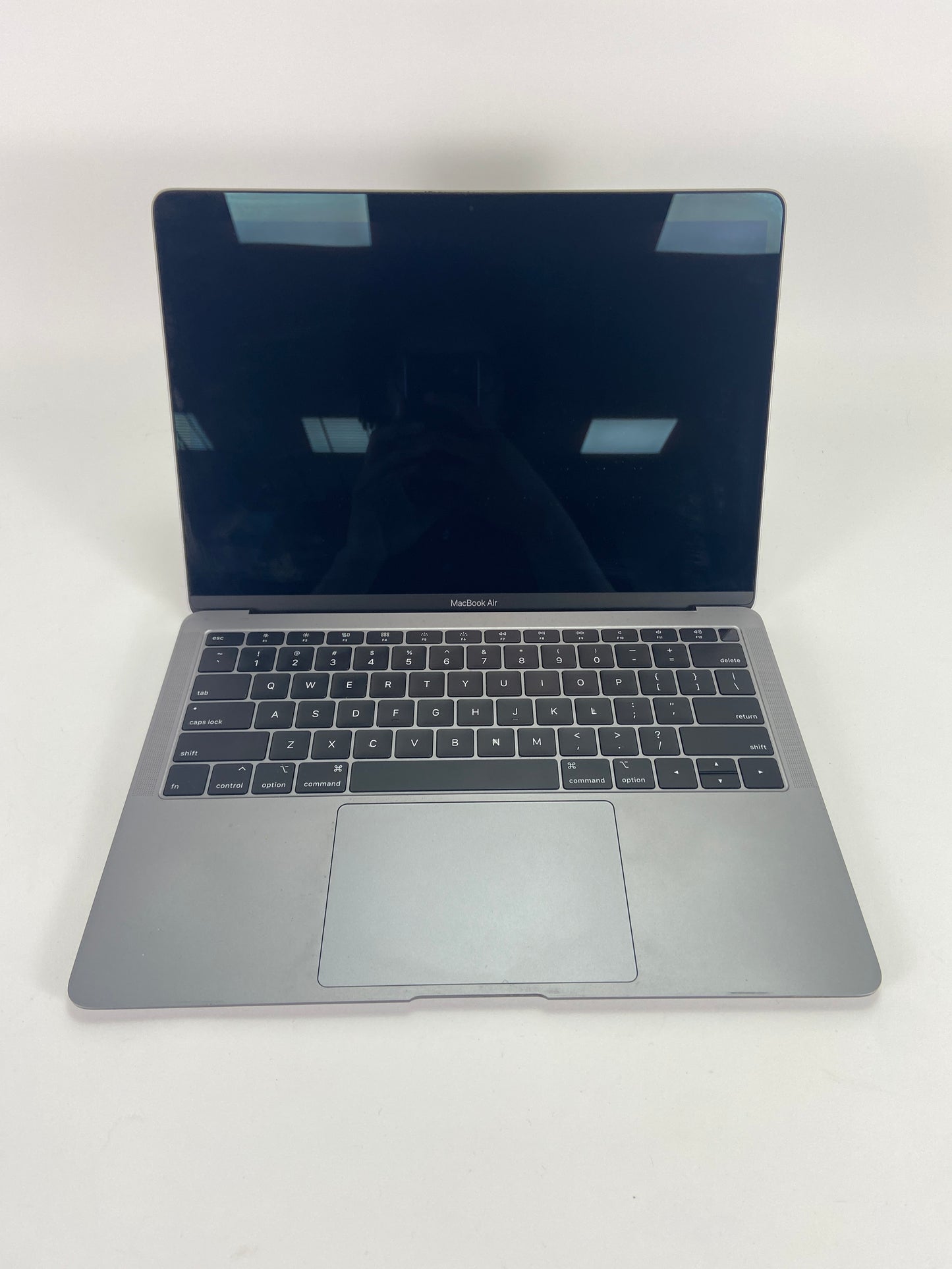 2018 Apple MacBook Air 13.3" i5 1.6GHz 8GB RAM 250GB SSD Space Gray A1932