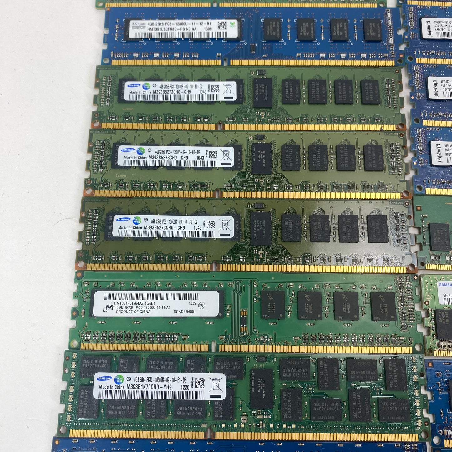 Lot Of DDR3/DDR4 Server Memory (Over 200GB, 54 Sticks)