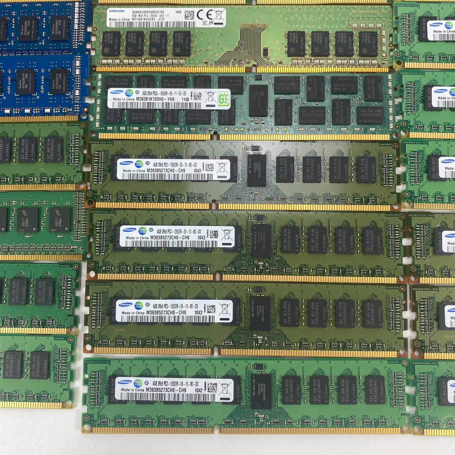 Lot Of DDR3/DDR4 Server Memory (Over 200GB, 54 Sticks)