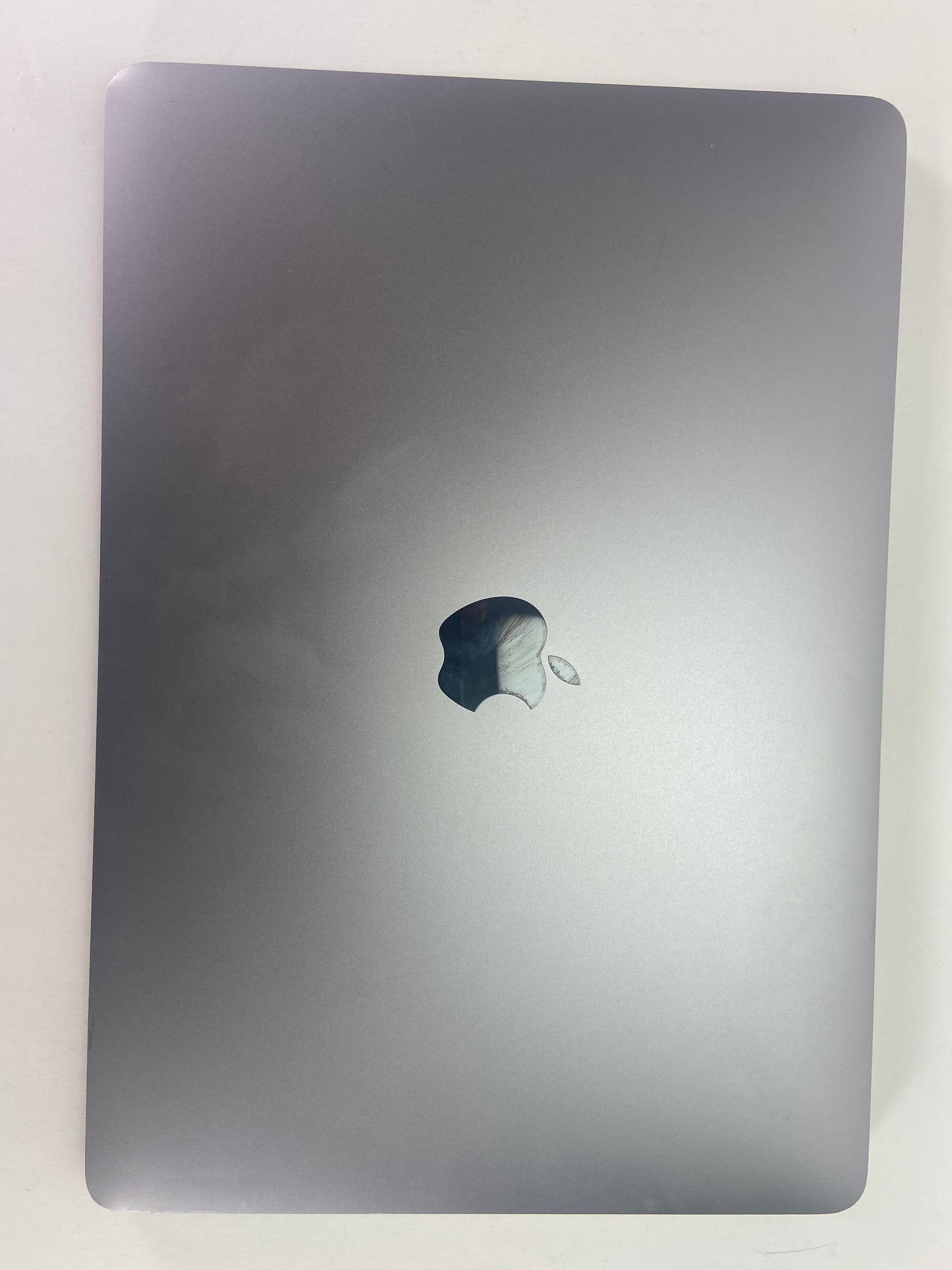 2020 Apple MacBook Pro 13.3" i5 2.0GHz 16GB RAM 500GB SSD Space Gray A2251