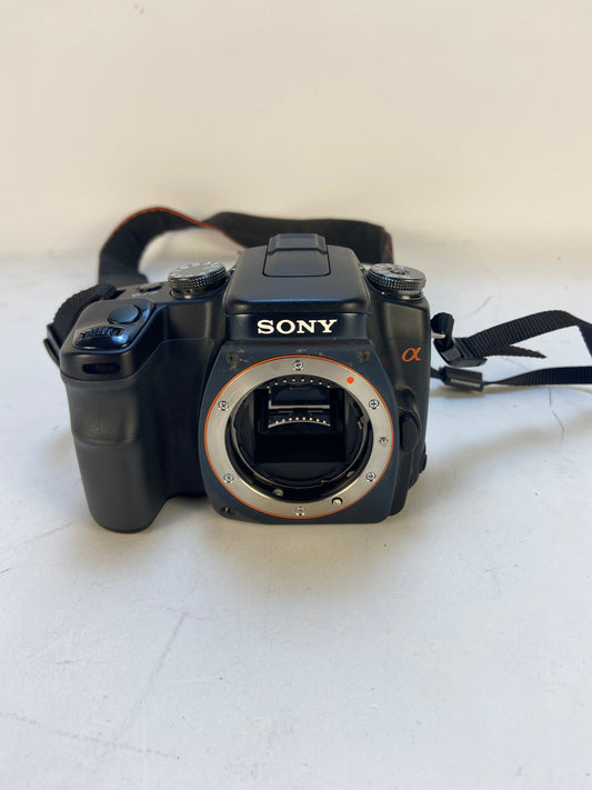 Sony Alpha A100 10.2MP Digital SLR DSLR Digital Camera N/S Shutter Count