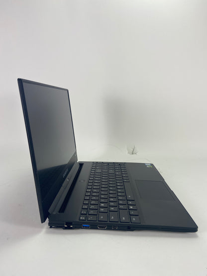 GIGABYTE Aero 15  I7 7700HQ 16GB RAM 1TB NVIDIA GeForce GTX 1060