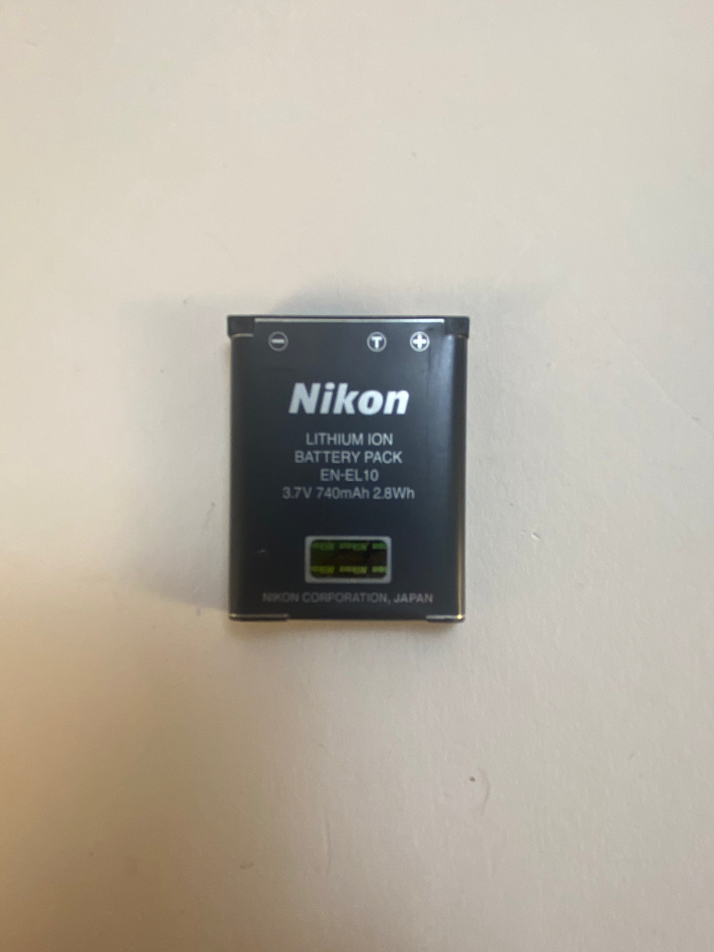 Faulty Lens Nikon COOLPIX S3000 12.0MP Digital Camera