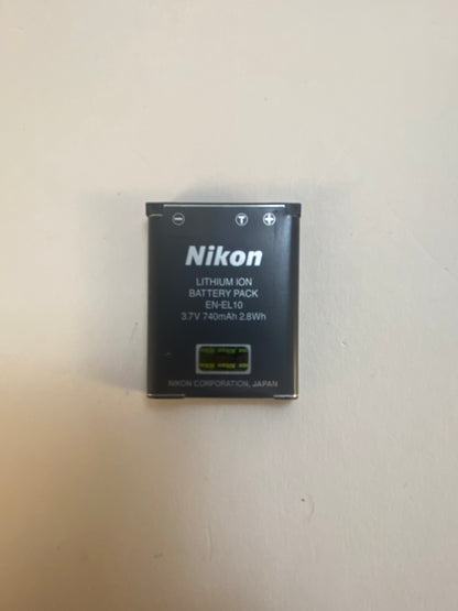 Faulty Lens Nikon COOLPIX S3000 12.0MP Digital Camera