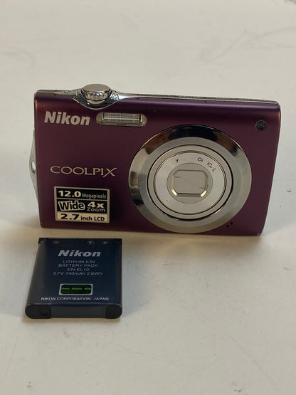 Faulty Lens Nikon COOLPIX S3000 12.0MP Digital Camera
