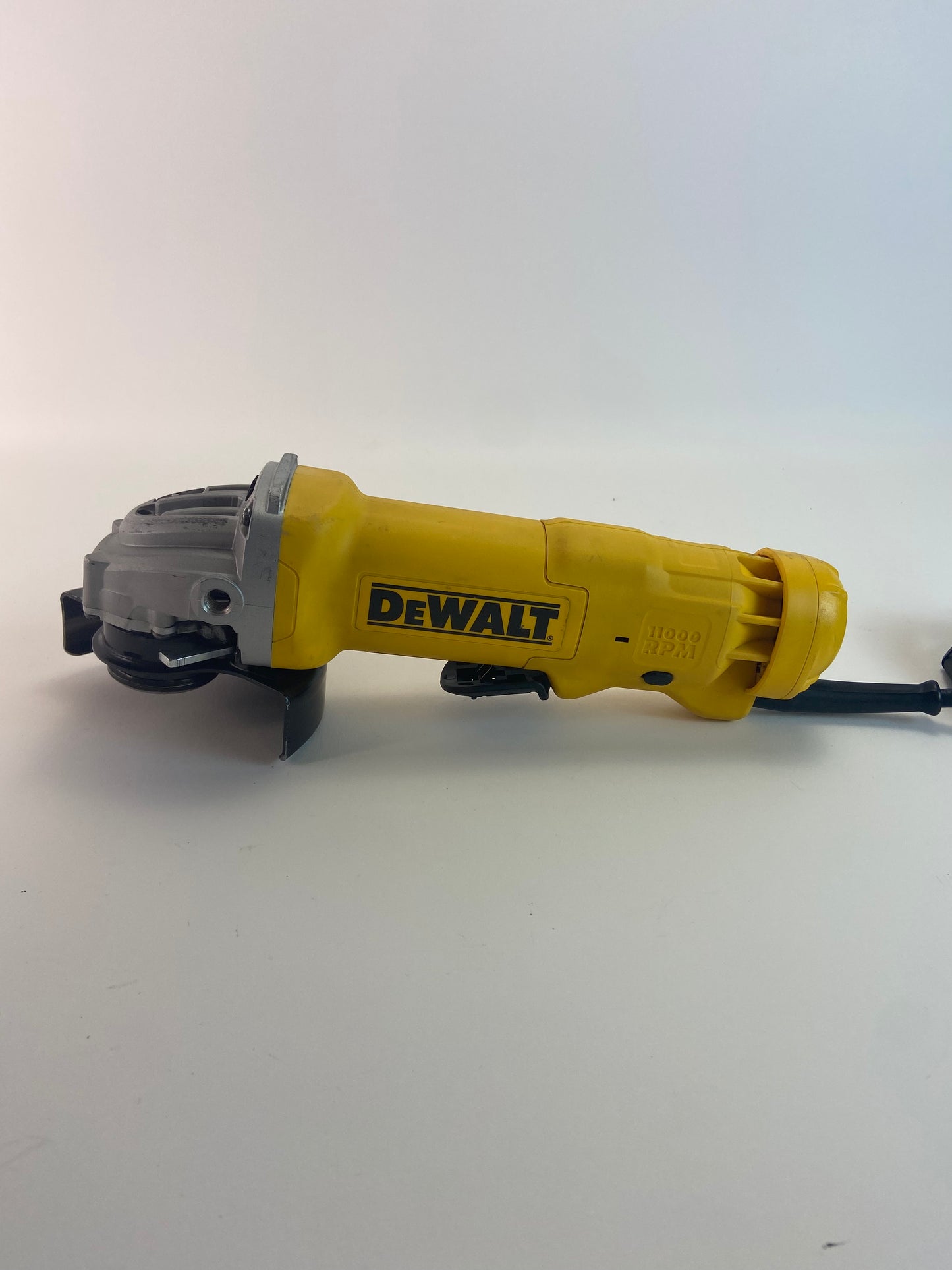 DeWalt DWE402 4-1/2 in. (115mm) Small Angle Grinder No Handle