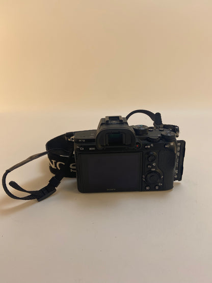 Sony Alpha 7 III 24.2MP Mirrorless Digital Camera N/a Shutter Count Body Only