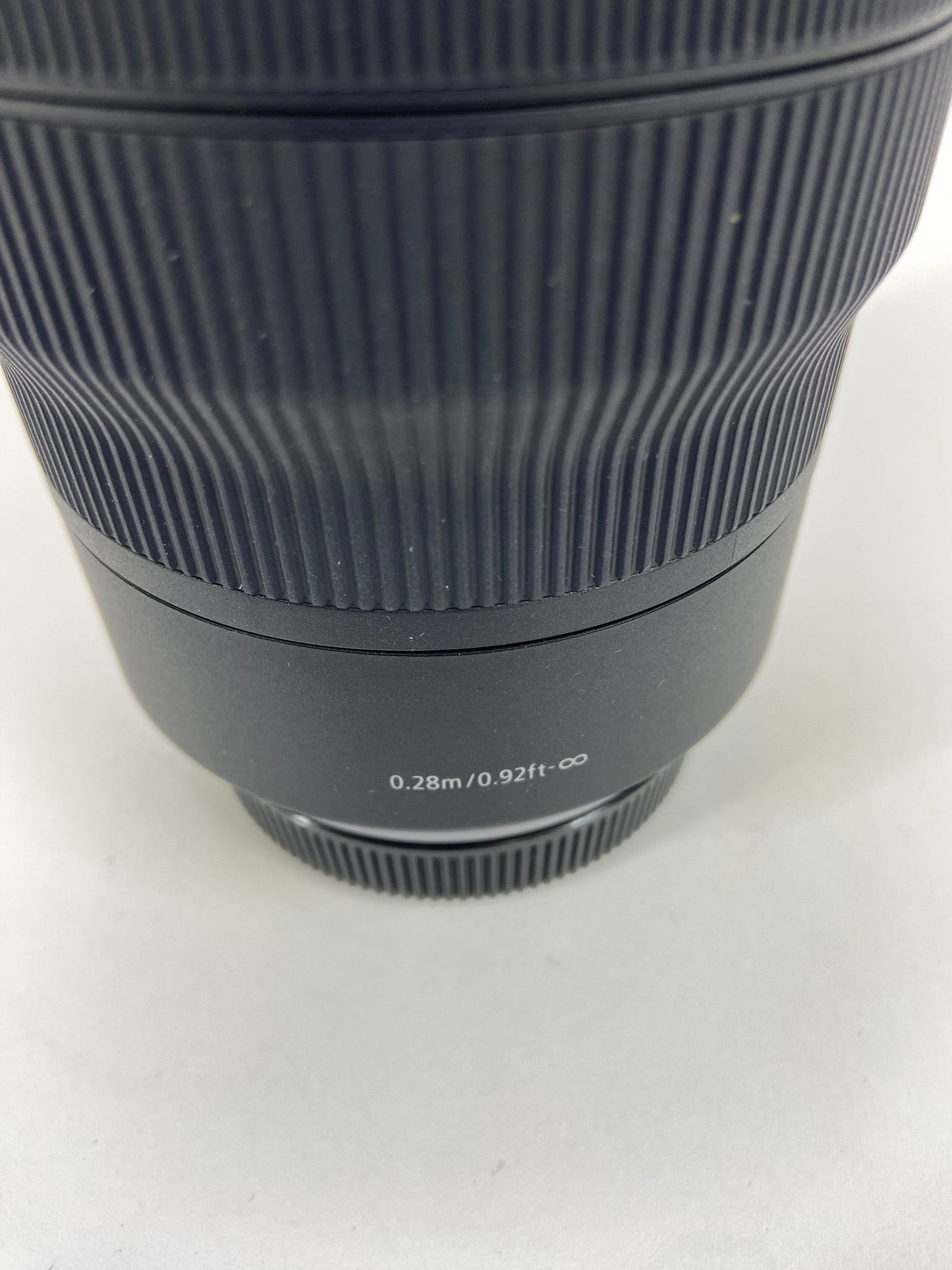 Canon RF Ultra Wide Angle Lens 15-45mm F/2.8 L IS USM