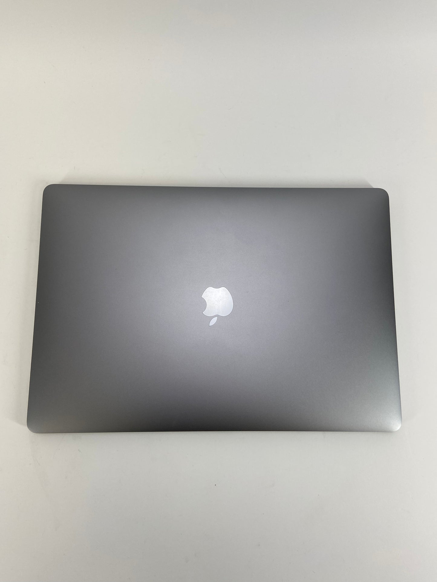 2018 Apple MacBook Pro 15.3" i7 2.6GHz 16GB RAM 512GB SSD Space Gray A1990