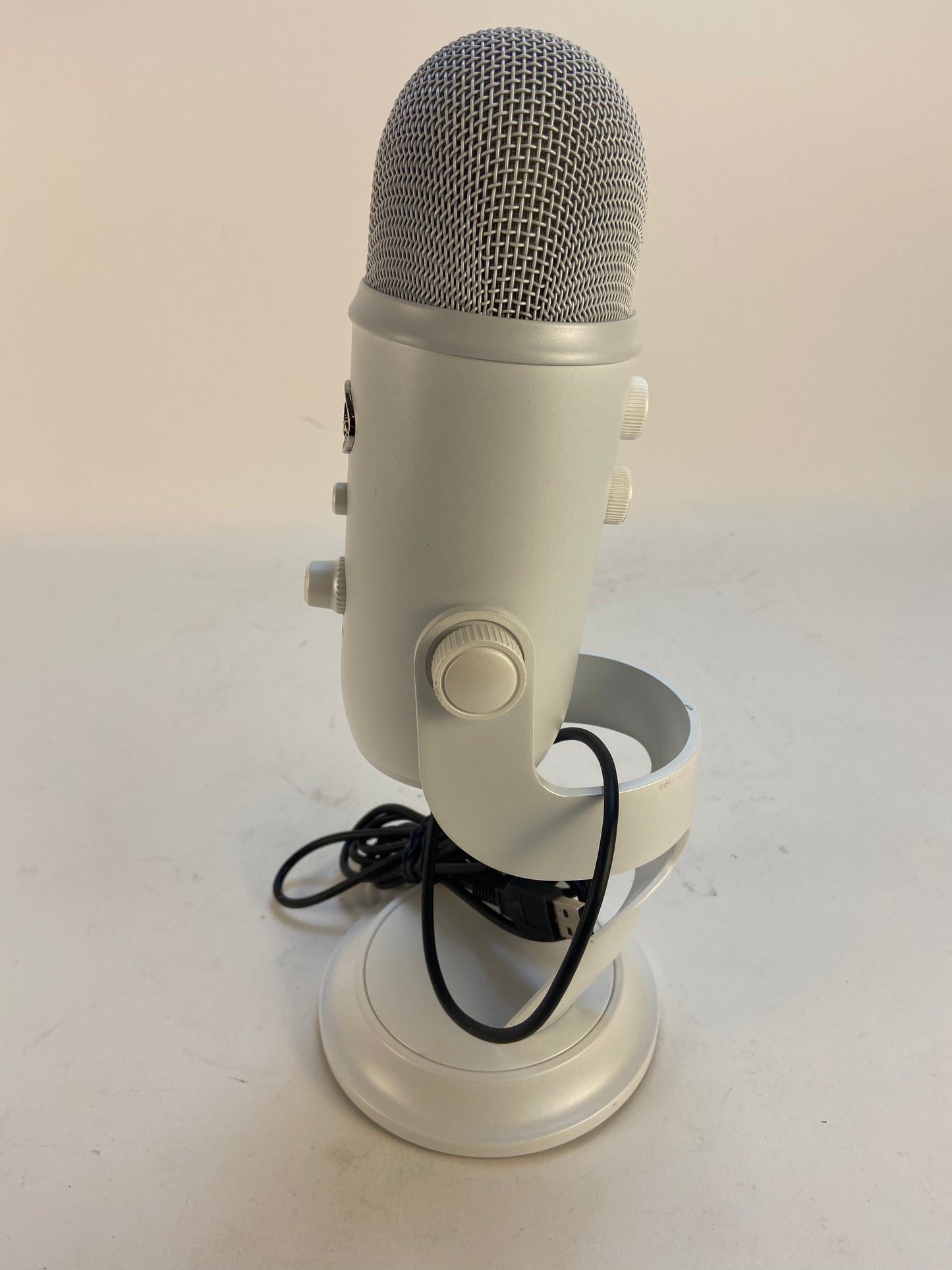 Blue Yeti 20 Hz - 20 kHz Microphone 888-000368