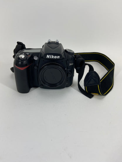 Nikon D90 12.3MP Digital Camera 12,535 Shutter Count Body Only