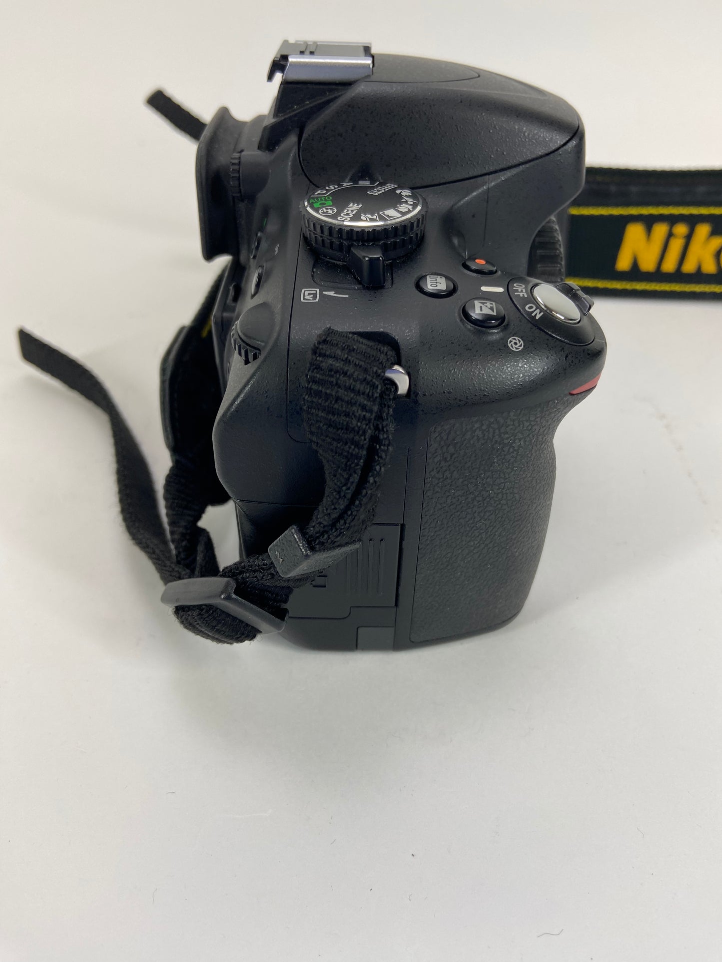 Nikon D5100 16.2MP Digital Camera 9395 Shutter Count Body Only