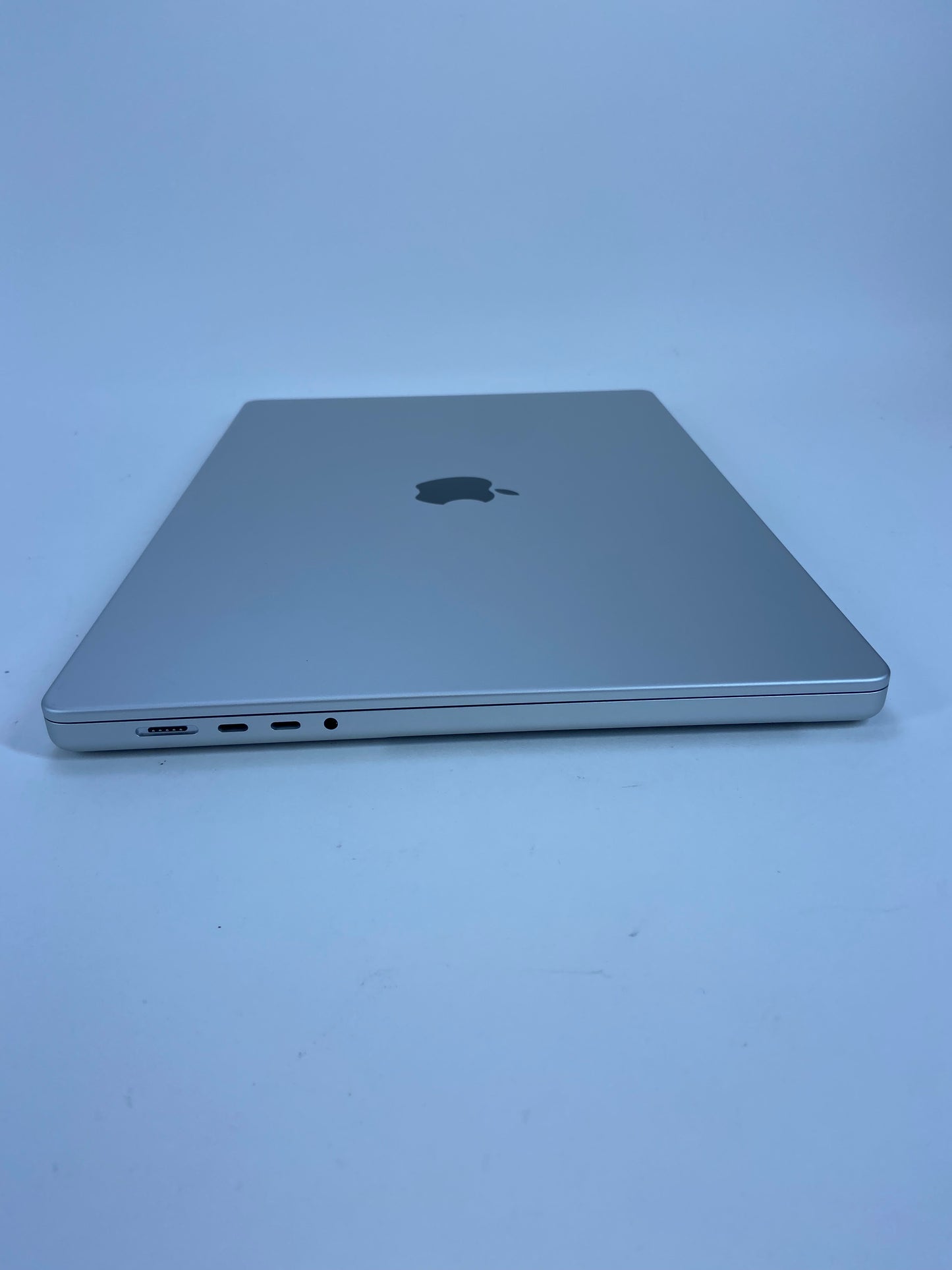 2023 Apple MacBook Pro 16" M3 Max 30C GPU 4.0GHz 36GB RAM 1TB SSD A2991