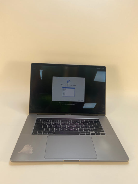 2019 Apple MacBook Pro 16" i7 2.6GHz 16GB RAM 512GB SSD Silver A2141