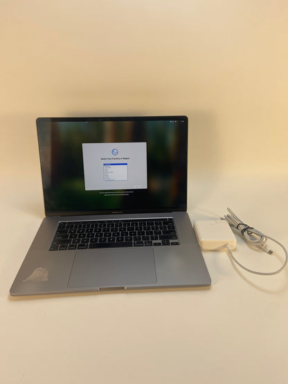 2019 Apple MacBook Pro 16" i7 2.6GHz 16GB RAM 512GB SSD Silver A2141