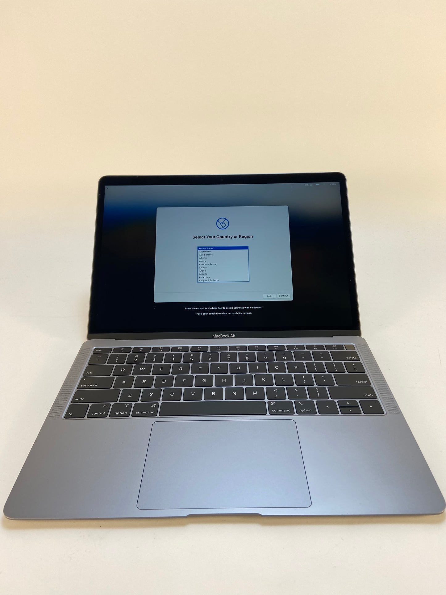 2019 Apple MacBook Air 13" i5 1.6GHz 8GB RAM 128GB SSD Space Gray A1932