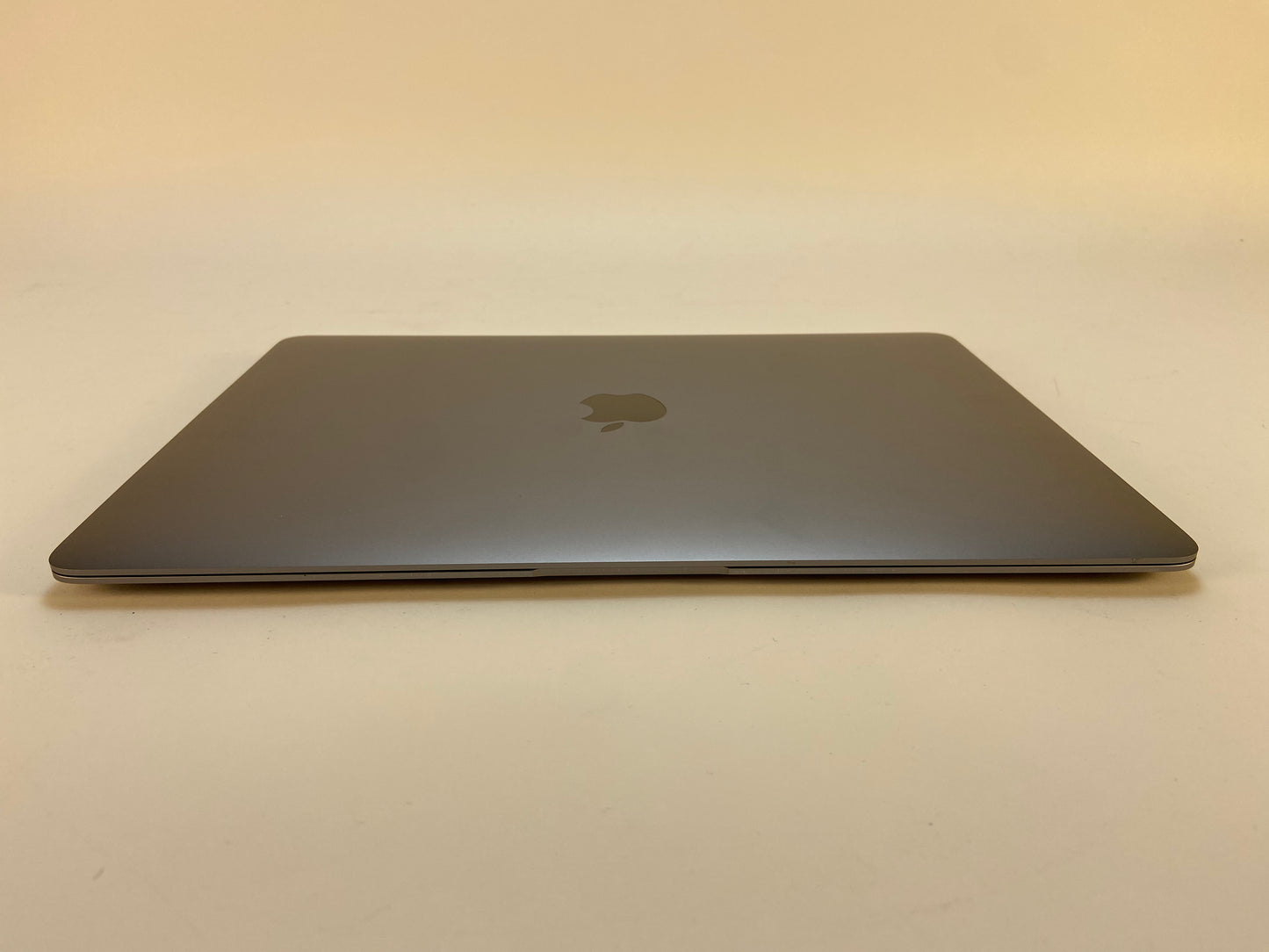 2019 Apple MacBook Air 13" i5 1.6GHz 8GB RAM 128GB SSD Space Gray A1932