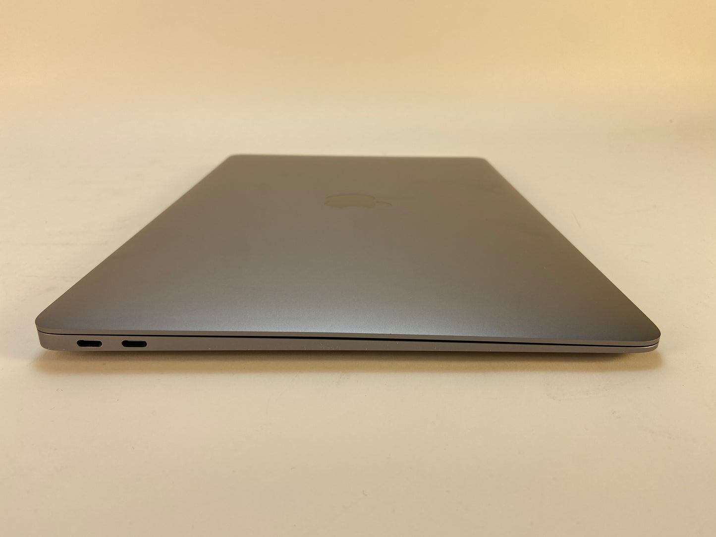 2019 Apple MacBook Air 13" i5 1.6GHz 8GB RAM 128GB SSD Space Gray A1932