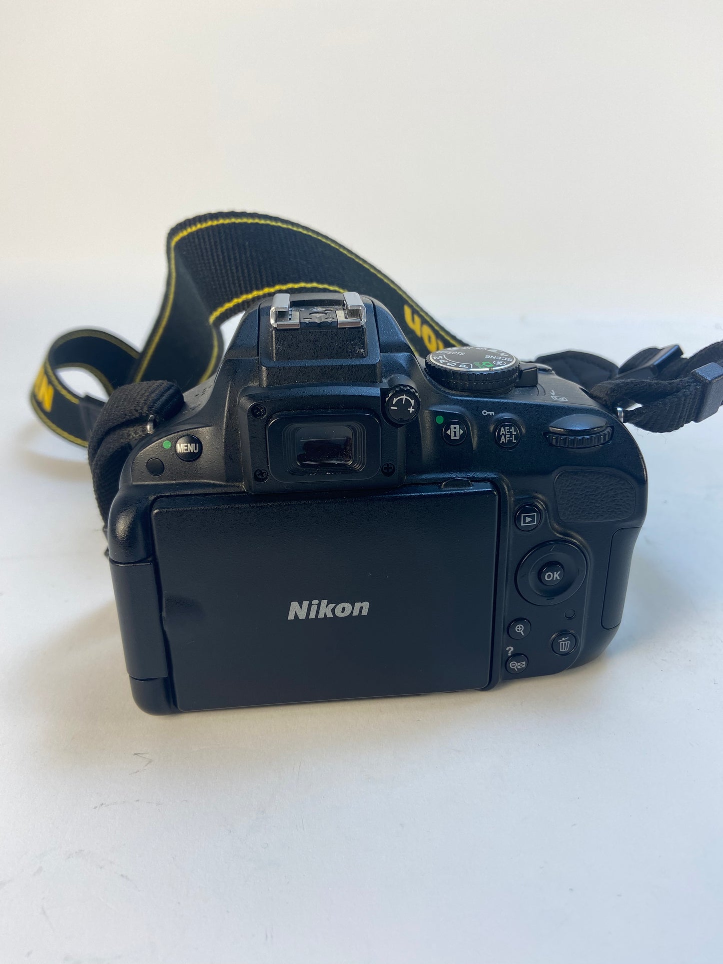 Nikon D5100 16.2MP DSLR Camera