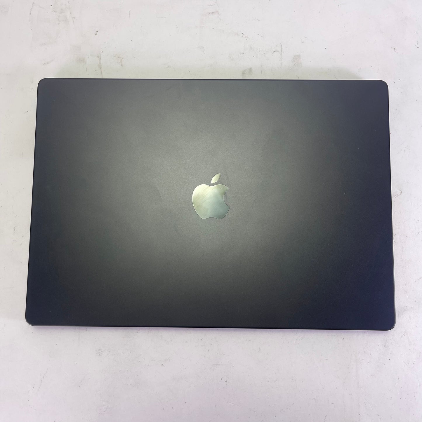 2026 Apple MacBook Pro 16" M5 Pro 20C GPU 4.6GHz 24GB RAM 1TB SSD MGEA4LL/A