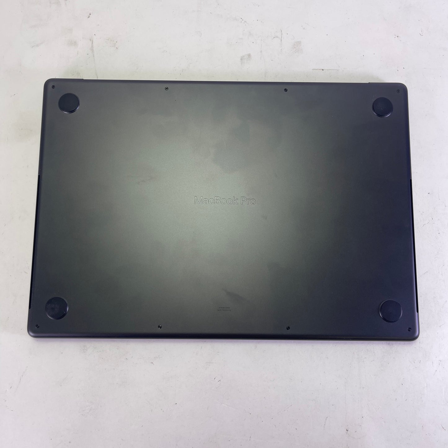 2026 Apple MacBook Pro 16" M5 Pro 20C GPU 4.6GHz 24GB RAM 1TB SSD MGEA4LL/A