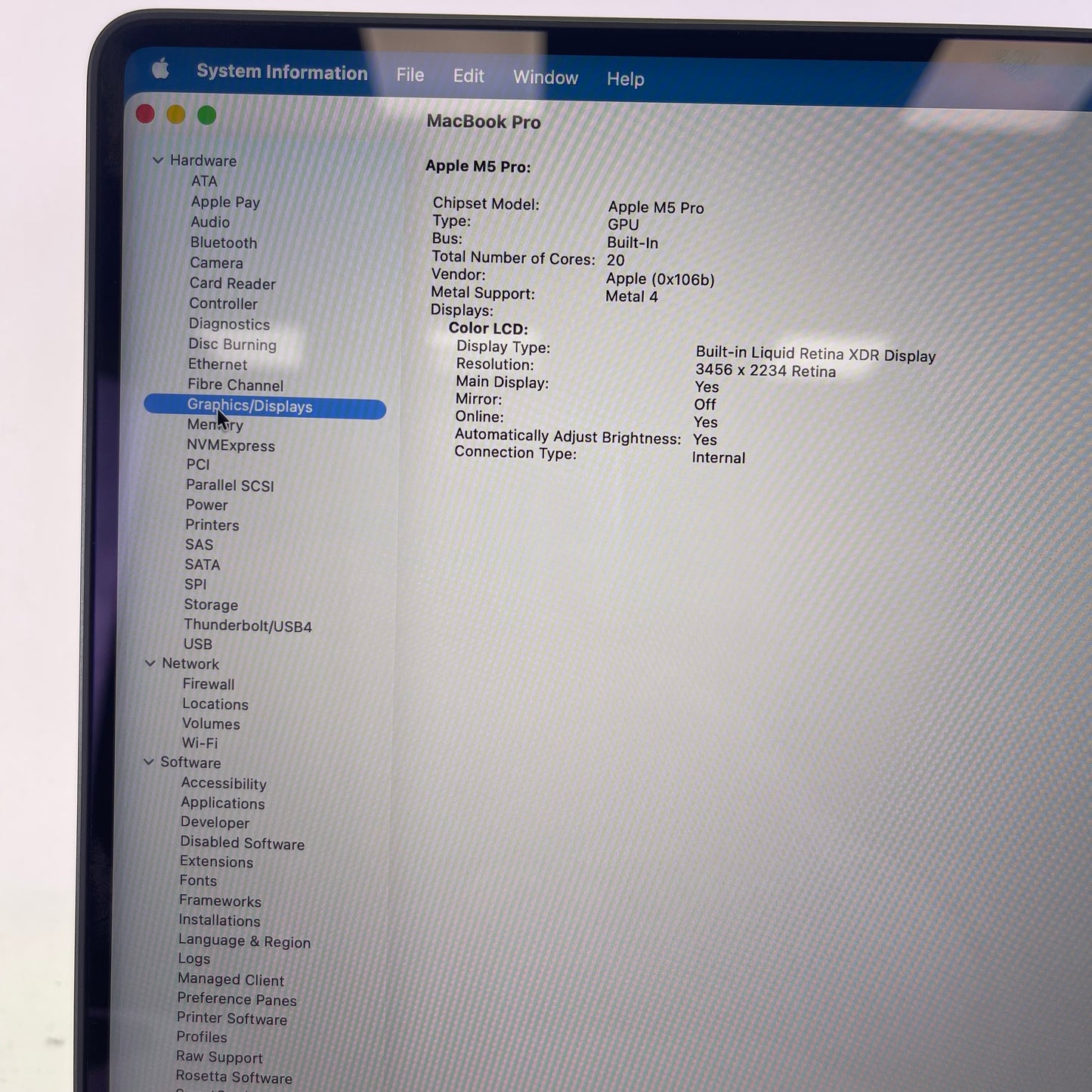 2026 Apple MacBook Pro 16" M5 Pro 20C GPU 4.6GHz 24GB RAM 1TB SSD MGEA4LL/A